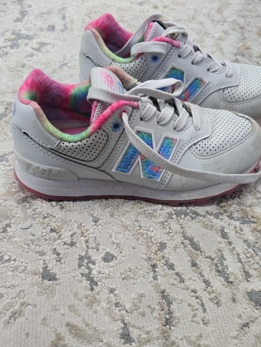 New Balance Kids' Light Gray Sneakers with Pink & Rainbow Tie-Dye Lining